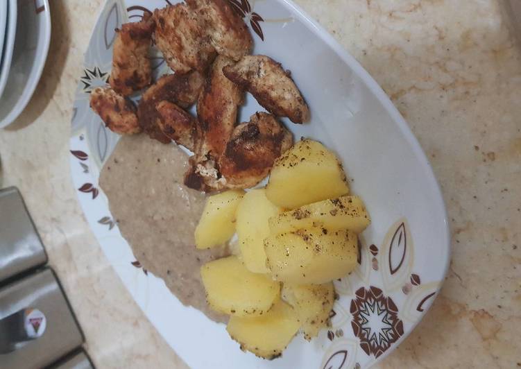 استيك الدجاج مع الصوص