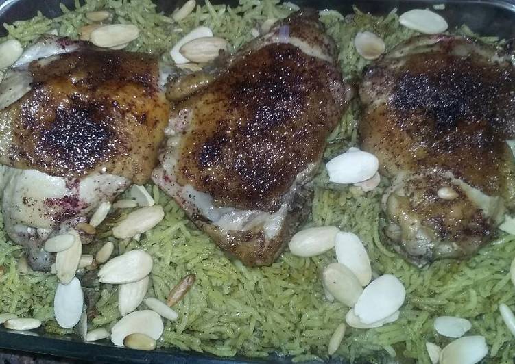 ارز بكبدة الدجاج ودجاج محمر