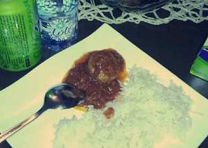 كفتة الدجاج بالصوص الأحمر