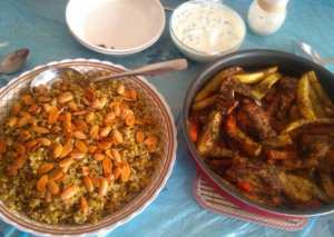 صينيه دجاج بالزعتر وفريكه مفلفله