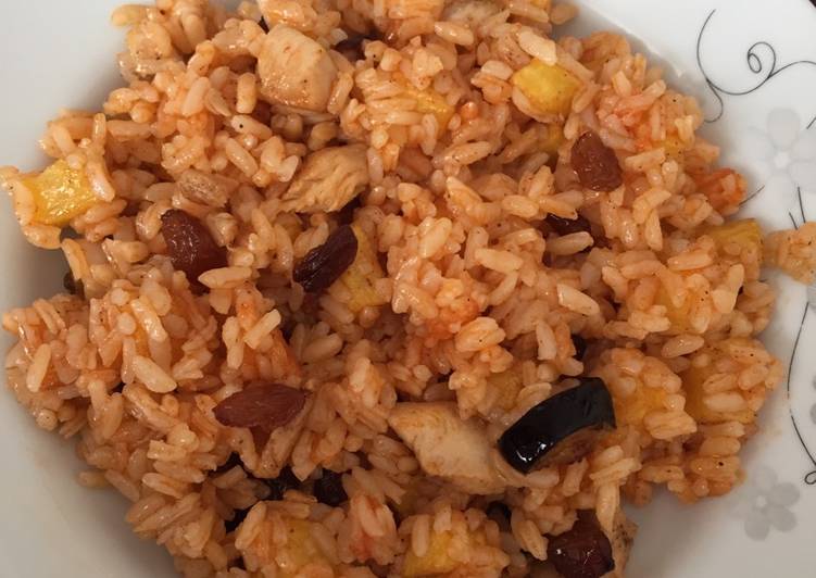 تمن احمر بالدجاج