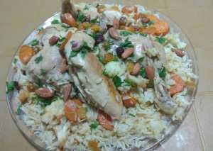 مقلوبة دجاج بالزهر والجزر