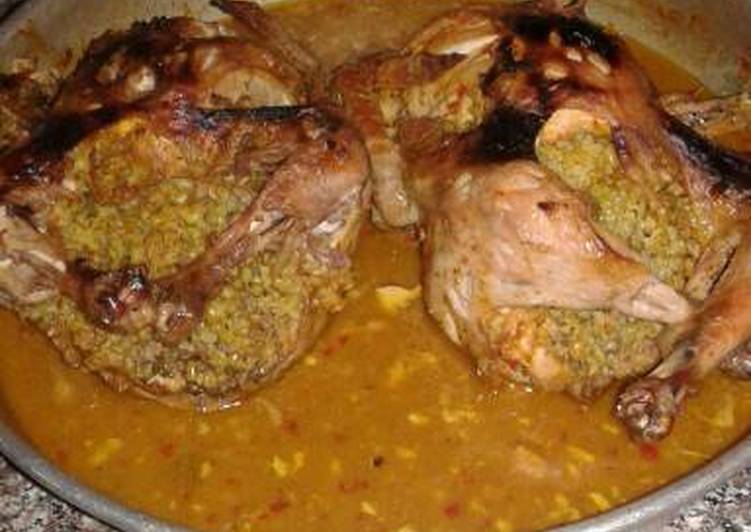 دجاج محشي بالفريكه