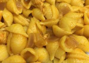 مكرونة بالدجاج