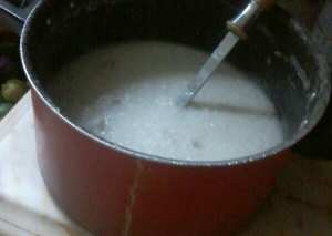 شوربة رز مع الدجاج المسلوق