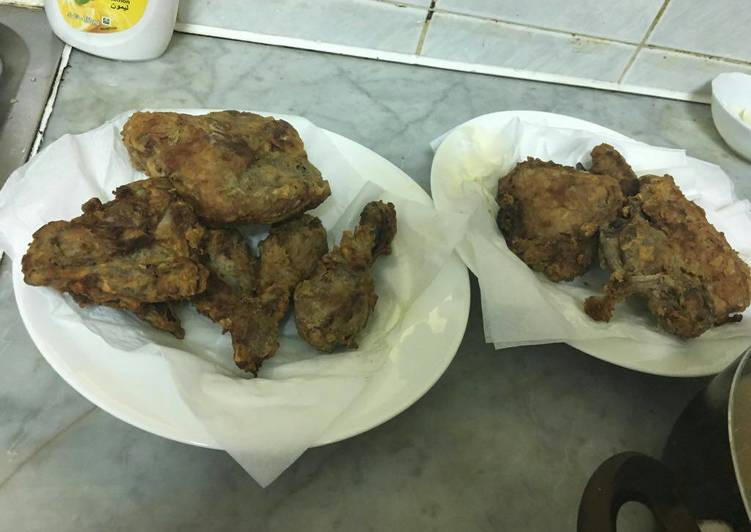 دجاج بالطحين مقلي