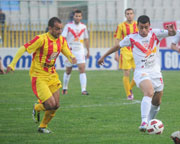 La rumeur                                    Menad : «La combine ' Je ne mange pas de ce pain»