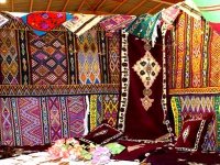 Une centaine de professionnels de l'artisanat à l'exposition-vente de tapis à Ghardaïa