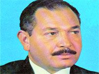 Il sera ENTERRE AUJOURD'HUI AU CIMETIÈRE DE SIDI-M'HAMED                                    Khelifi Ahmed tire sa révérence