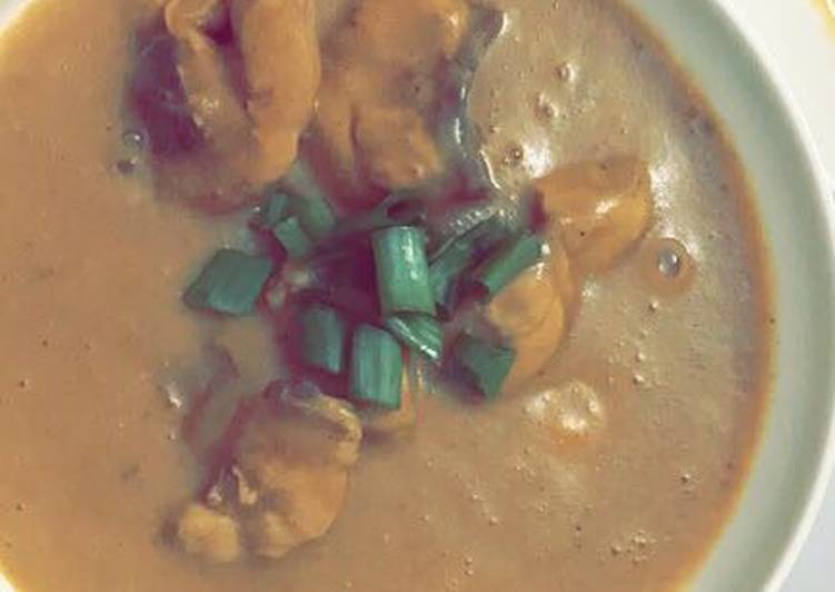 شوربة بالدجاج وبطاطس