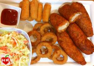 أصابع الدجاج المقلي بالبطاطس