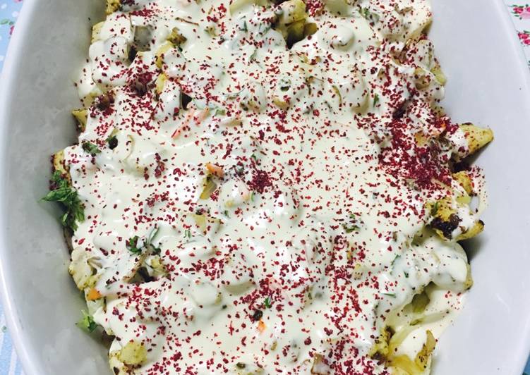 صينية شاورما الدجاج مع البطاطا