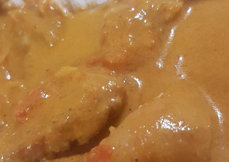 دجاج بالكاري وحليب جوز الهند