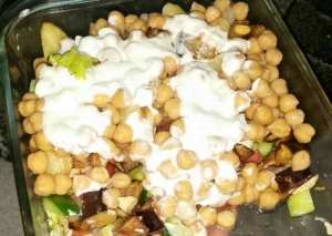 فتة دجاج بحمص وباذنجان