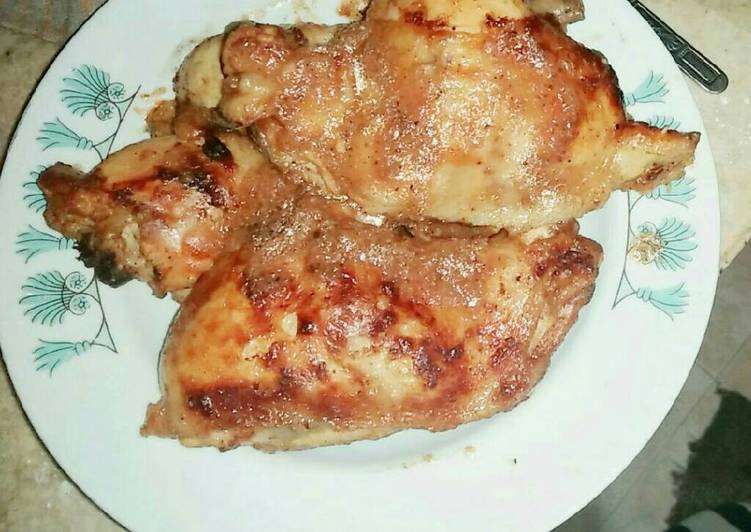 فراخ مشوايه بصوص رائع 😋😋