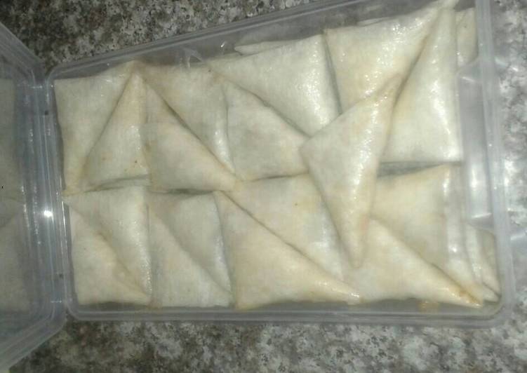 حشوة الدجاج المفروم المبهر للسمبوسك