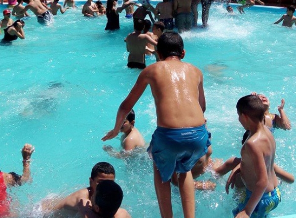 Tlemcen / Après l’instruction du wali pour l’accès gratuit aux piscines publiques : Des piscines gonflables, version DJS, pour passer l’été