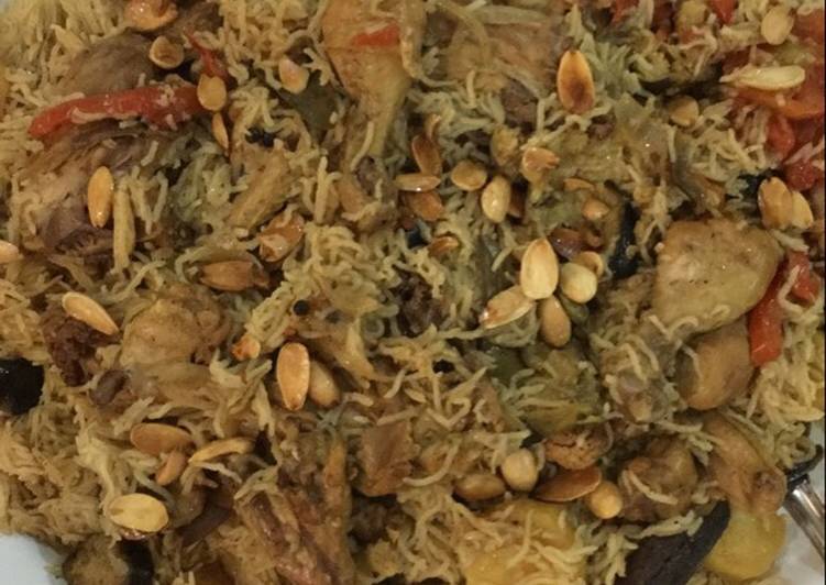 مقلوبة بالدجاج