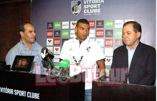 La FIFA sanctionne Guimarães à cause du transfert de Soudani