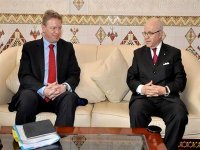 Le Commissaire européen à l'élargissement et à la politique de voisinage, à Alger