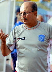 عبد القادر يعيش(مدرب شباب باتنة)