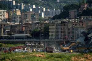 Planète (Italie) - Pont effondré à Gênes: le bilan monte à 43 morts
