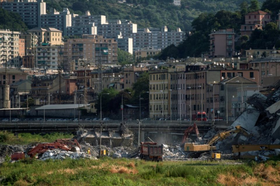 Planète (Italie) - Pont effondré à Gênes: le bilan monte à 43 morts