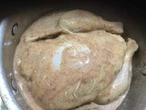 دجاج مشوي محشي بالفرن