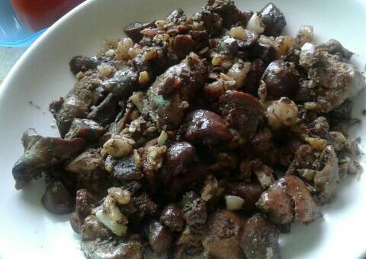 كبدة الدجاج بالثوم 😋😋