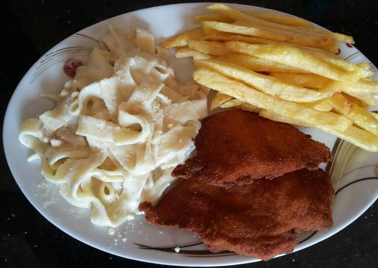 اسكالوب دجاج و معكرونه فيتوتشيني بالكريما