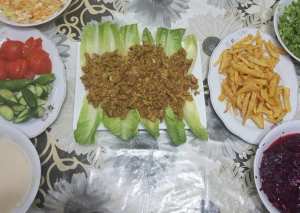 غدانا اليوم شوارما دجاج وبطاطا وتوابعها