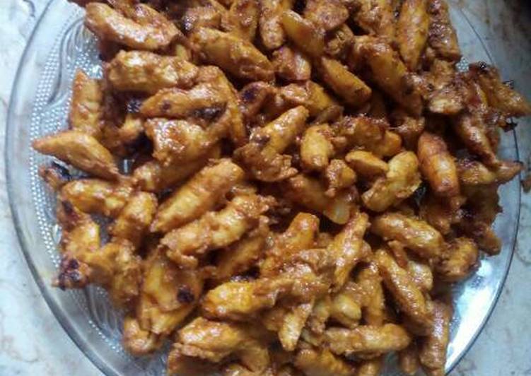 صدور دجاج بتتبيلة صلصة حارة