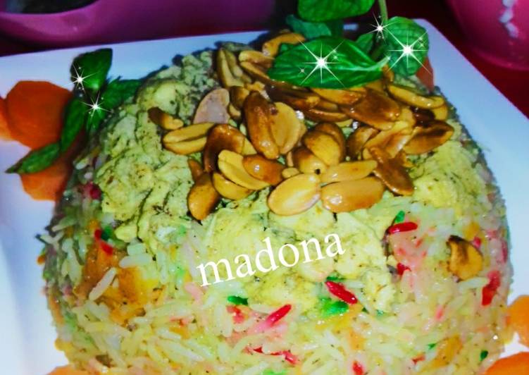 كبسه الارز الملون 🍜🍜 بشرحات الدجاج