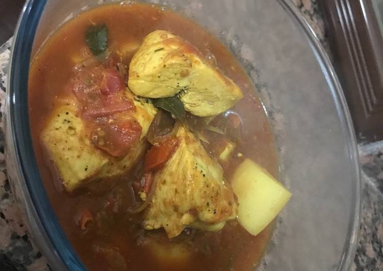 مرقة الدجاج الحارة مع الارز