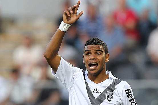 الفيفا تحسم في قضية سوداني وتنصف الشلفاوة