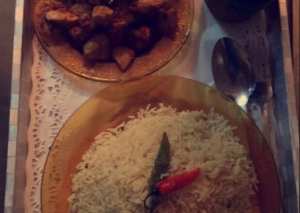 أرز بقطع الدجاج