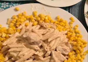 معكرونه بالدجاج وصلصه الالفريدو