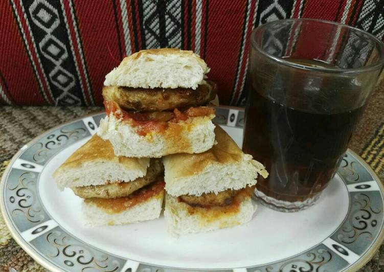 دجاج البرجر بالجبن