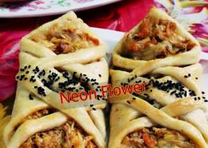 فطائر مالحه بالدجاج