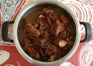 يخنة دجاج بدبس الرمان