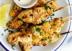 اسياخ الدجاج المشوي