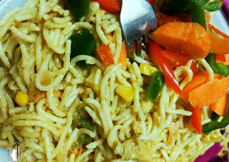 سباجتي بالدجاج مع الكاري بطريقتي لذيذة 😙😙😋✌