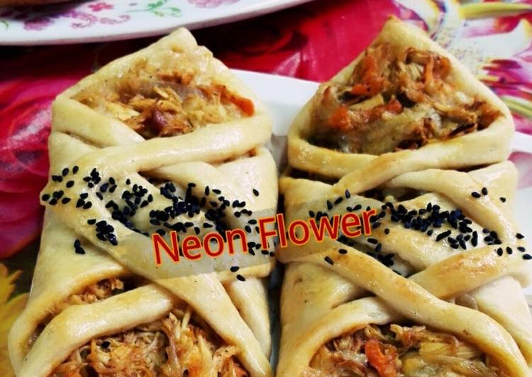 فطائر مالحه بالدجاج