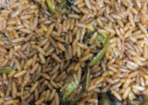 طاجن لسان عصفور بقطع الدجاج