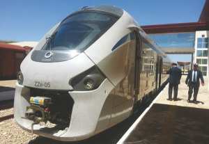 LIGNE FERROVIAIRE BÉCHAR-ORAN:  Mise en service du train rapide Coradia