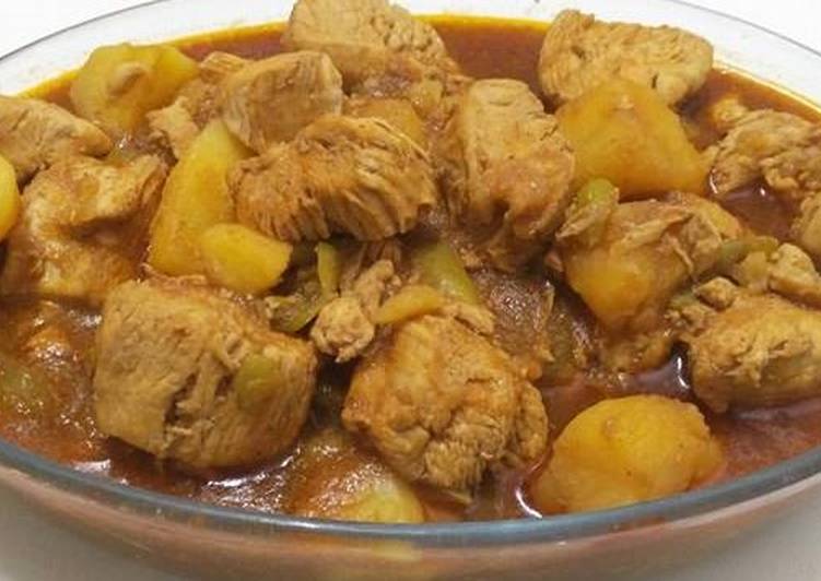 مكعبات صدور الدجاج مع الفلفل الرومي