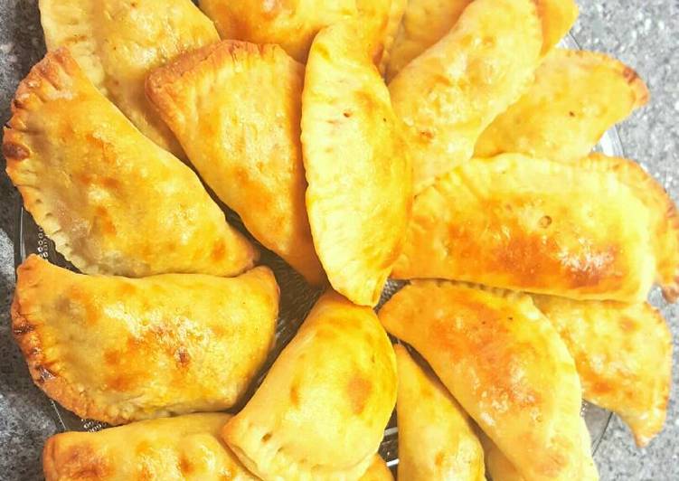 فطائر بحشوة الدجاج🍗