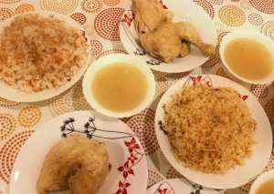 دجاج مسلوق مع رز بشعيرية او برغل