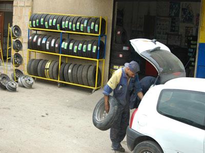 Les stations de lavage et les ateliers de mécanique ont défiguré la ville d'Oran                                    L'absence de l'autorité publique et le laxisme antérieur ont fait le nid de ces violations récurrentes