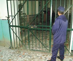 توقيف سجين مسلح فرّ من سجن بجاية ببرج الغدير                                    العملية تمت بالتنسيق بين مصالح أمن ولايتي سطيف والبرج